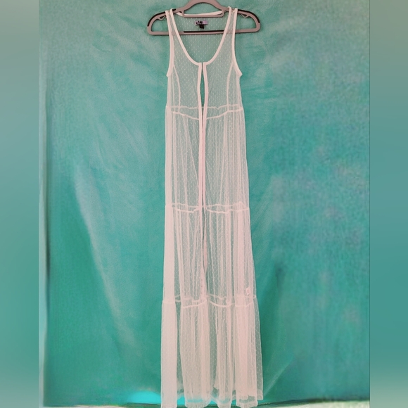 Vylette Other - Gorgeous Vylette white lace tiered maxi Swim cover-up size M